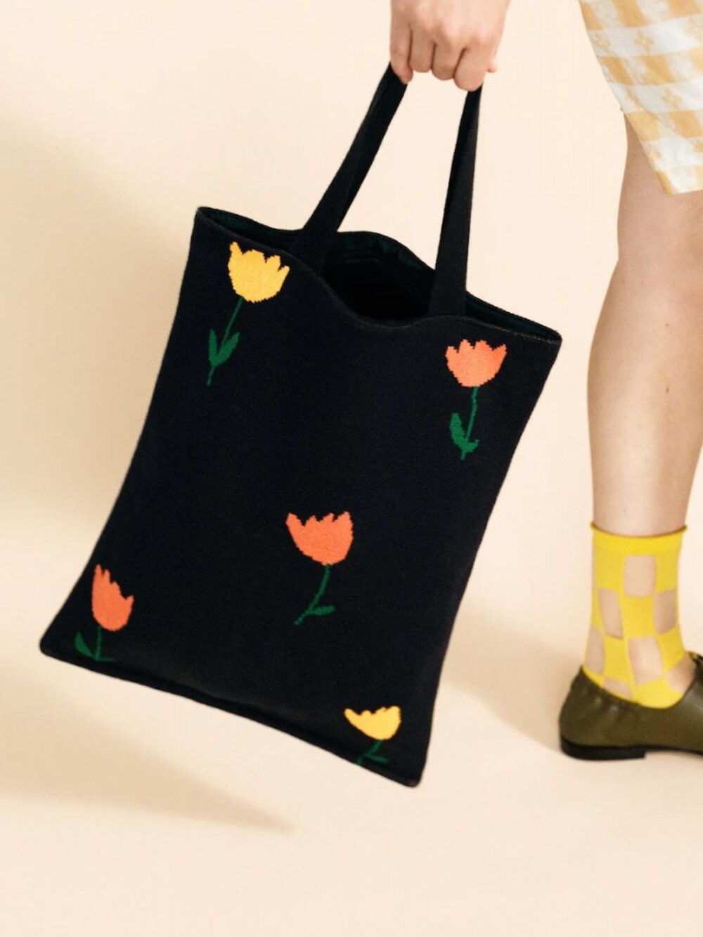 Hansel from Basel Jan Tote Bag Black Tulip